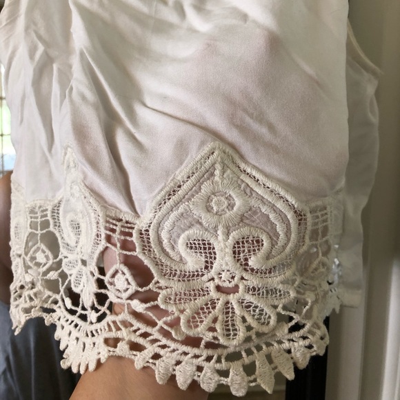 White Lace Crop Top - Picture 2 of 4